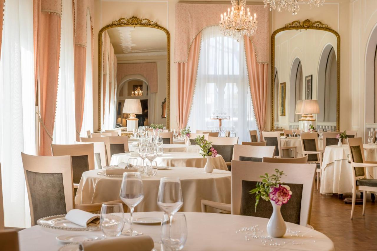 Grand Hotel רימיני מראה חיצוני תמונה Restaurant Axelmannstein