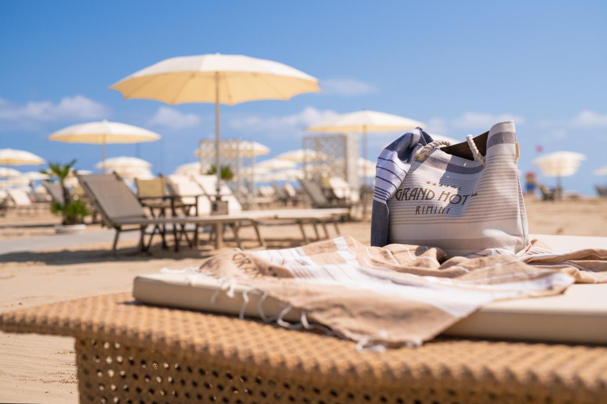 Grand Hotel רימיני מראה חיצוני תמונה Beach at the Grand Hotel
