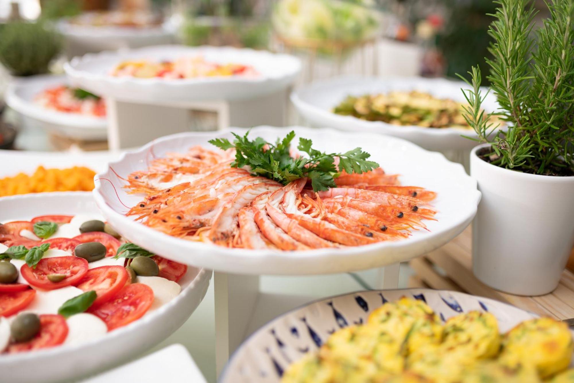 Grand Hotel רימיני מראה חיצוני תמונה A buffet