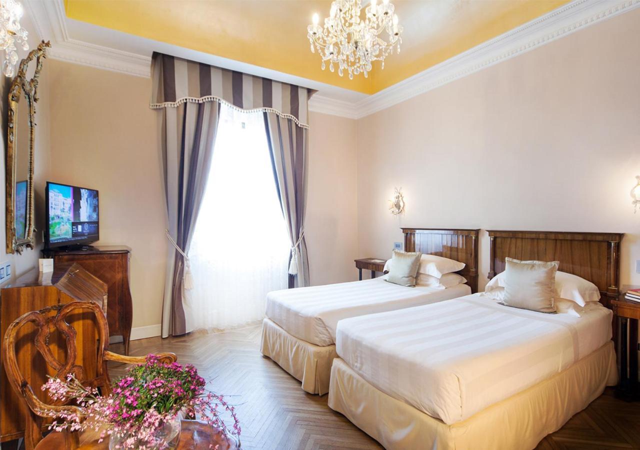 Grand Hotel רימיני מראה חיצוני תמונה A room at the hotel